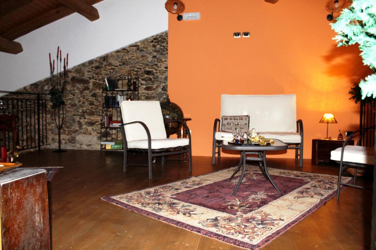 ジョイオーザ・マレーア Antico Casale Bed & Breakfast エクステリア 写真
